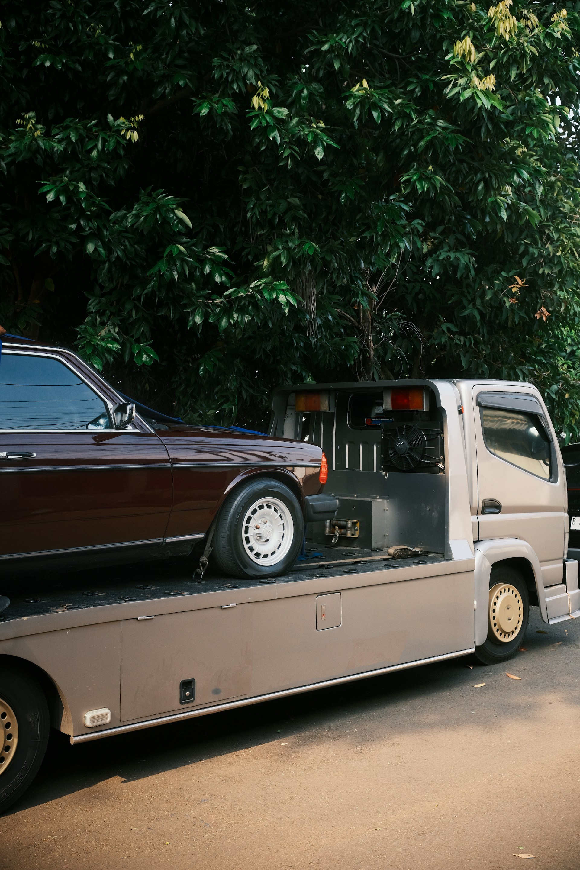 A Affordable Towing truck in Boston